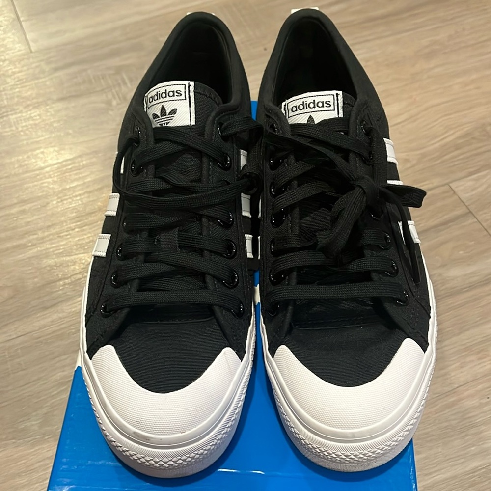 Adidas nizza platform show